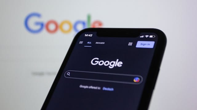 El amigo Google es caprichoso, pero como todo buen amigo, ayuda y apoya.